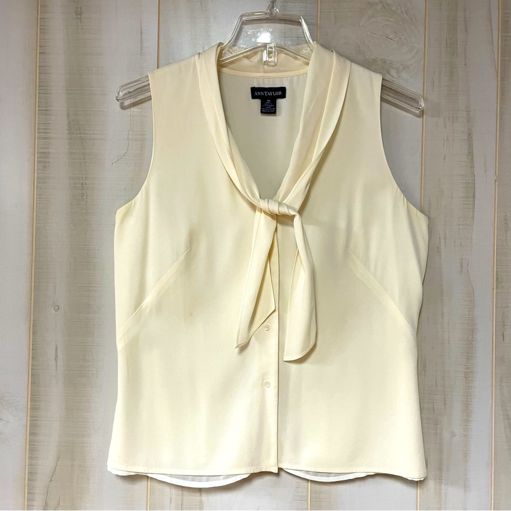 Ann Taylor Sleeveless Tie-Neck Blouse in Pale Yellow